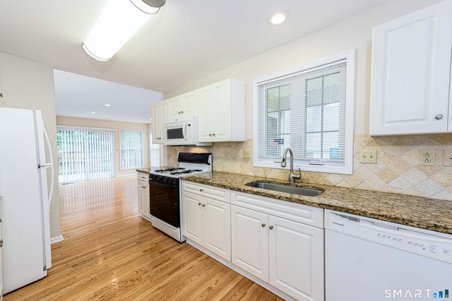 25 Hamden Hills Drive 23, Hamden, CT 06518