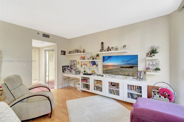 2000 Island Boulevard 410, Aventura, FL 33160
