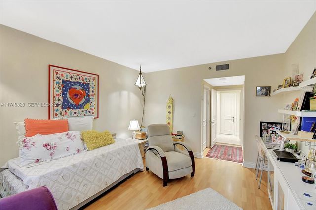 2000 Island Boulevard 410, Aventura, FL 33160