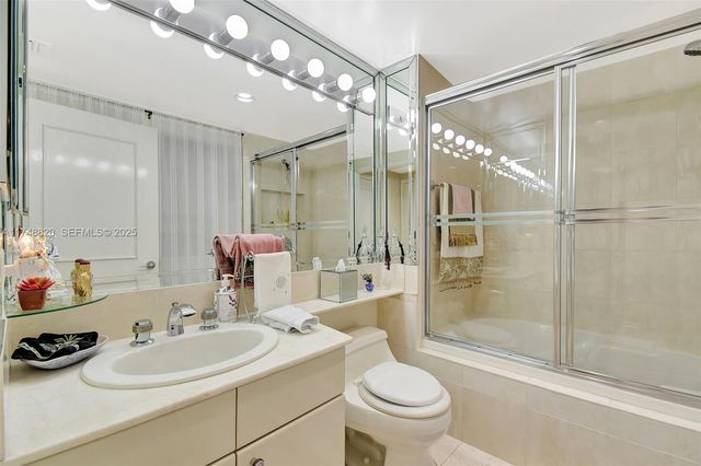 2000 Island Boulevard 410, Aventura, FL 33160