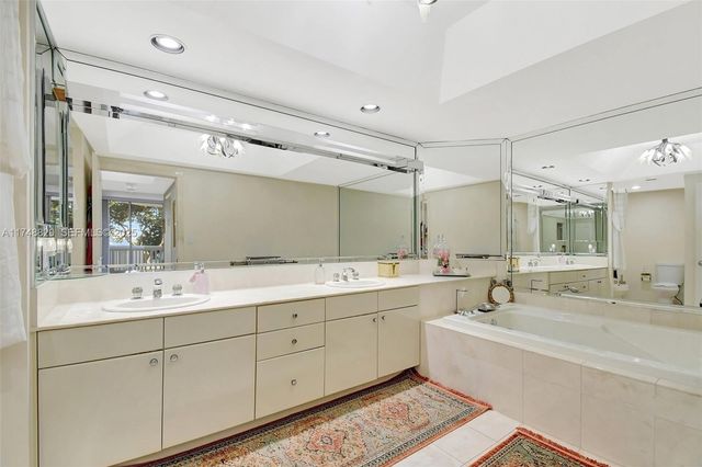 2000 Island Boulevard 410, Aventura, FL 33160