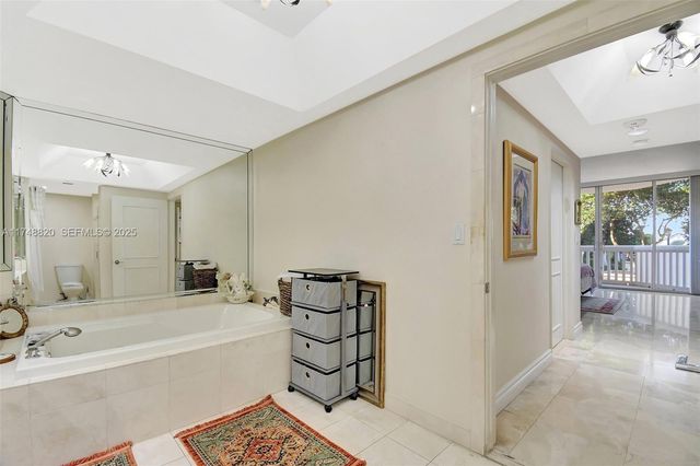 2000 Island Boulevard 410, Aventura, FL 33160