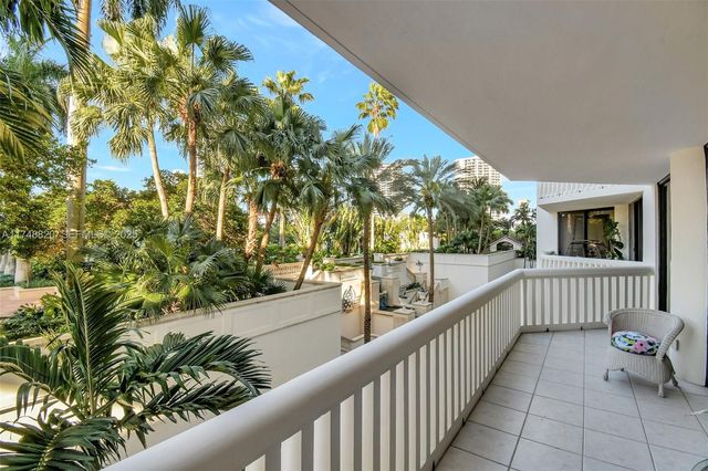 2000 Island Boulevard 410, Aventura, FL 33160