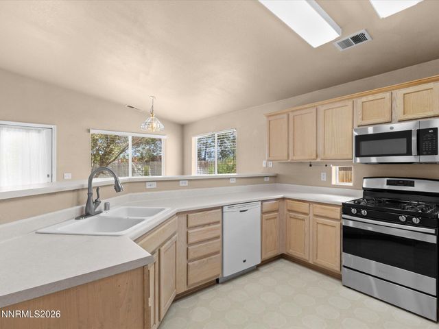 892 Valley Crest Drive, Carson City, NV 89705