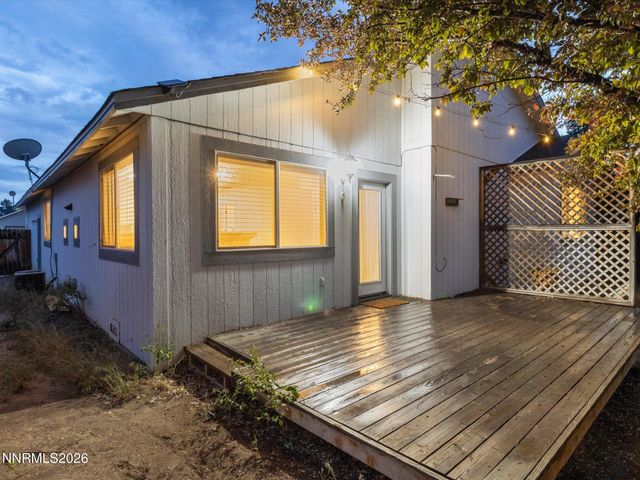 892 Valley Crest Drive, Carson City, NV 89705