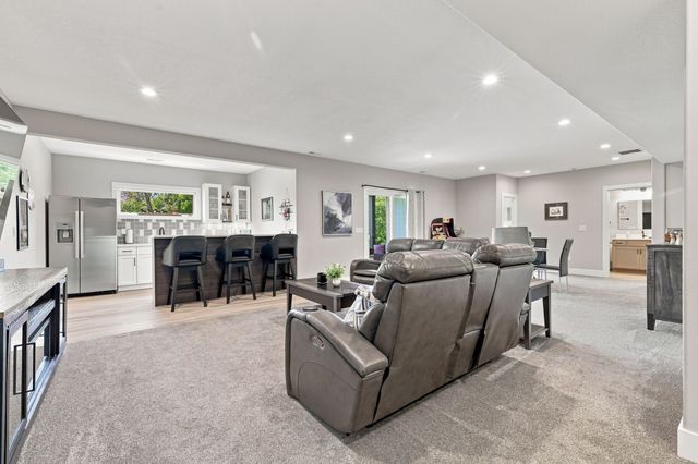 2501 Butler Drive, Adel, IA 50003