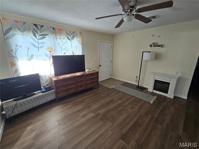 240 James Street, Sullivan, MO 63080