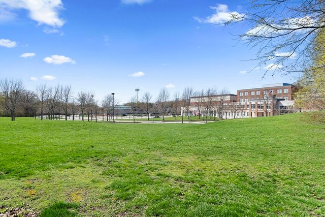 99 Montvale Ave 1, Woburn, MA 01801