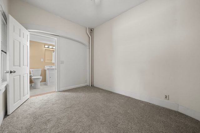 99 Montvale Ave 1, Woburn, MA 01801