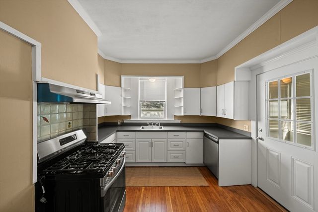 99 Montvale Ave 1, Woburn, MA 01801