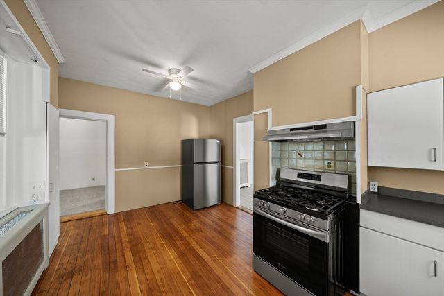 99 Montvale Ave 1, Woburn, MA 01801