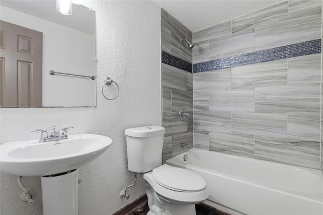 2828 N ELMORE AVENUE, Tampa, FL 33602