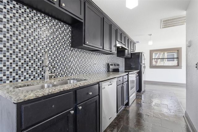 2828 N ELMORE AVENUE, Tampa, FL 33602