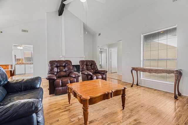 513 Thomas Trail, Seagoville, TX 75159