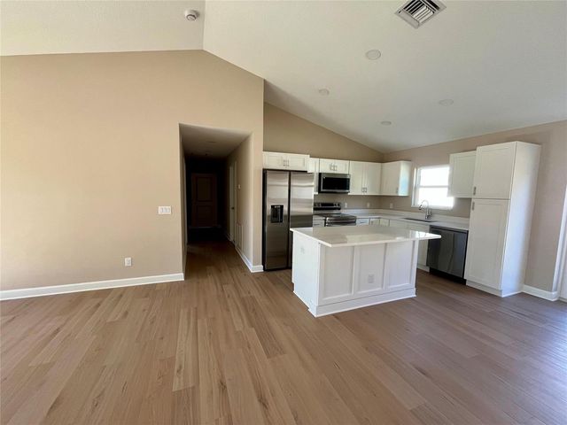 2016 80th Avenue, Vero Beach, FL 32966