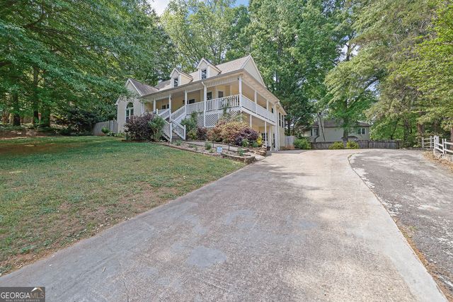 404 Kelly Circle, Woodstock, GA 30188