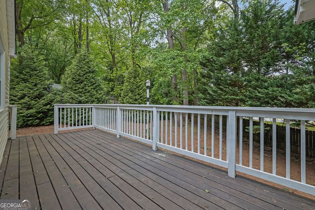 404 Kelly Circle, Woodstock, GA 30188