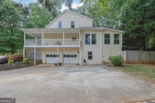 404 Kelly Circle, Woodstock, GA 30188