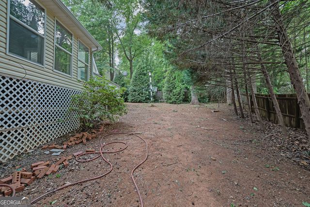 404 Kelly Circle, Woodstock, GA 30188