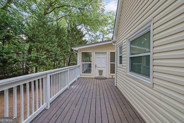 404 Kelly Circle, Woodstock, GA 30188