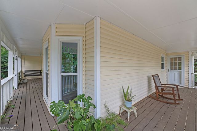 404 Kelly Circle, Woodstock, GA 30188