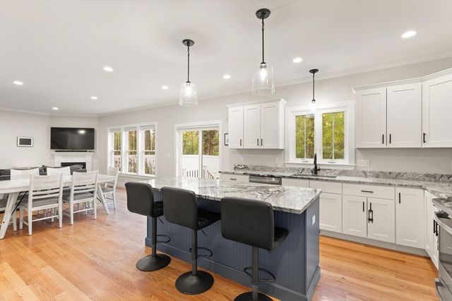 9 Orchard Pl 9, Foxboro, MA 02035