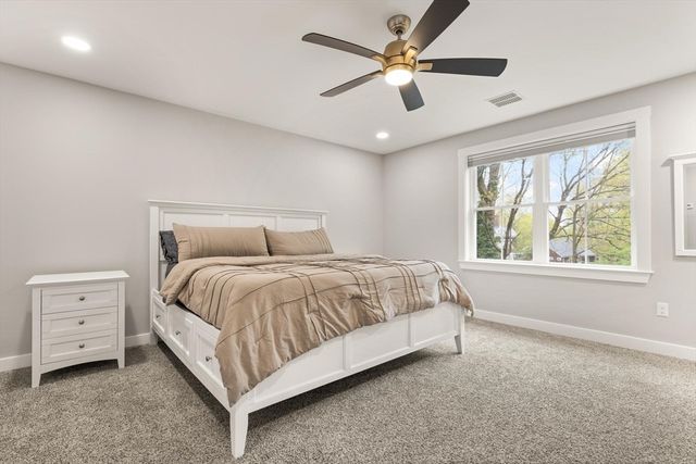 9 Orchard Pl 9, Foxboro, MA 02035