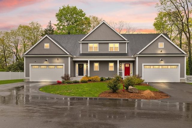 9 Orchard Pl 9, Foxboro, MA 02035