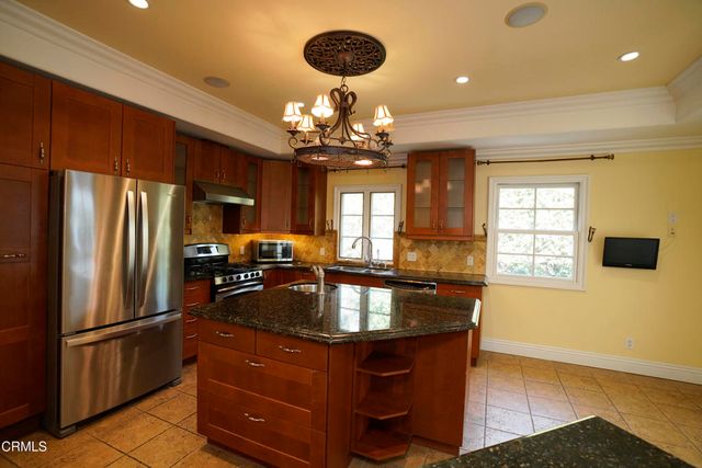 2340 Brigden Road, Pasadena, CA 91104