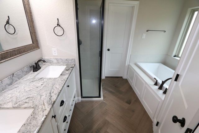 150 Harbour Town Circle, Montgomery, TX 77356