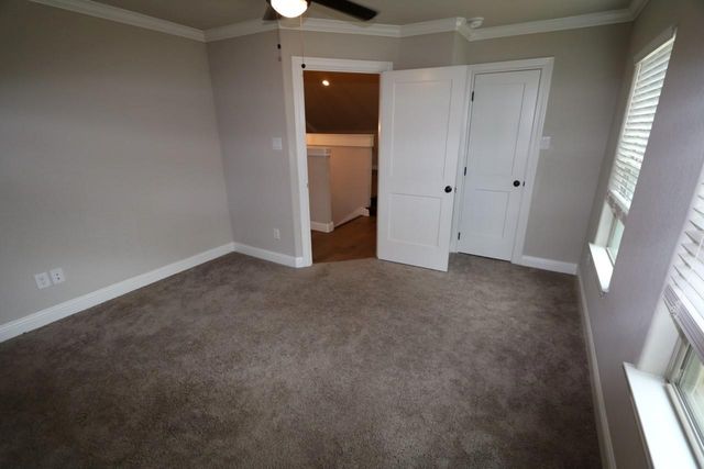 150 Harbour Town Circle, Montgomery, TX 77356