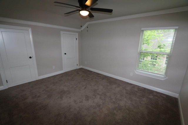 150 Harbour Town Circle, Montgomery, TX 77356