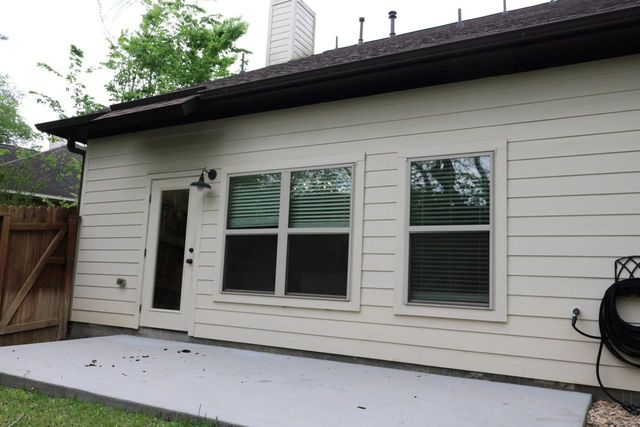 150 Harbour Town Circle, Montgomery, TX 77356