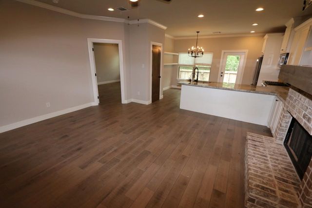 150 Harbour Town Circle, Montgomery, TX 77356