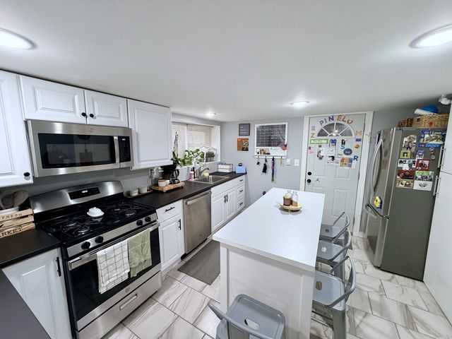 6302 W Holbrook Street G, Chicago, IL 60646