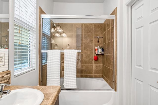 3940 Chessa Lane, Clovis, CA 93619