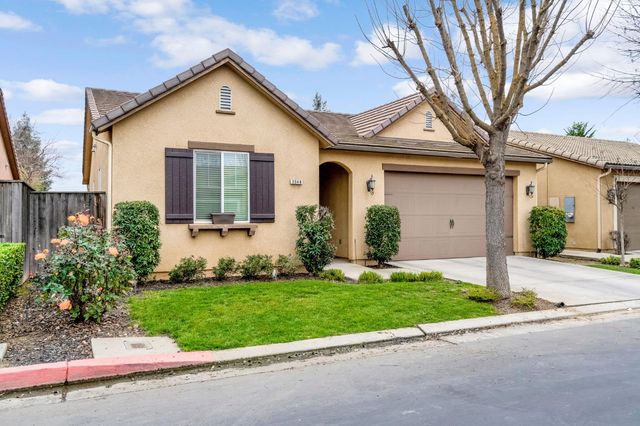 3940 Chessa Lane, Clovis, CA 93619