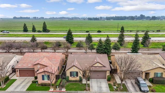 3940 Chessa Lane, Clovis, CA 93619