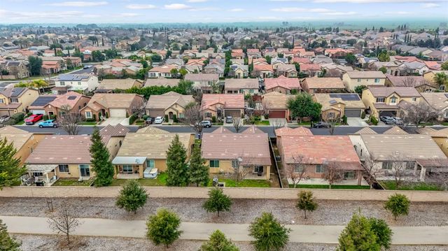 3940 Chessa Lane, Clovis, CA 93619