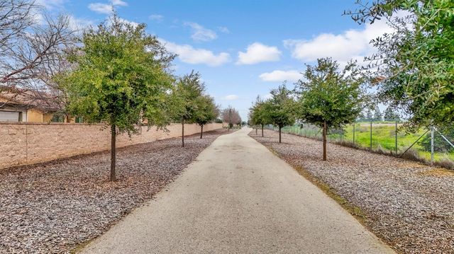 3940 Chessa Lane, Clovis, CA 93619