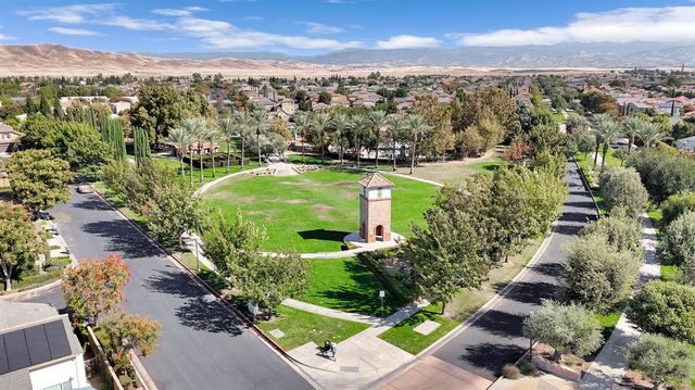 3940 Chessa Lane, Clovis, CA 93619