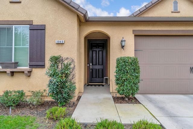 3940 Chessa Lane, Clovis, CA 93619