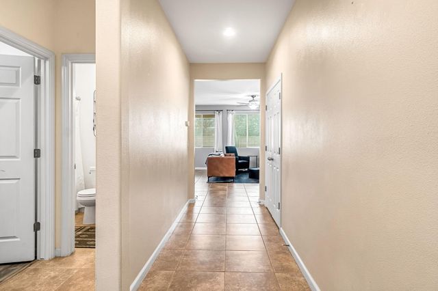 3940 Chessa Lane, Clovis, CA 93619