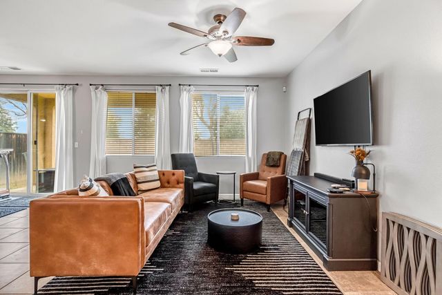 3940 Chessa Lane, Clovis, CA 93619