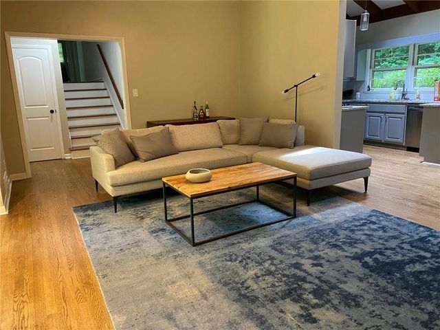 5810 Brookgreen Road, Atlanta, GA 30328