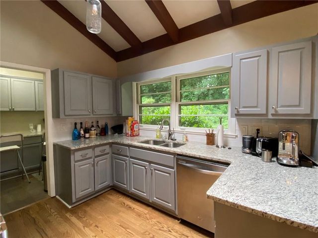 5810 Brookgreen Road, Atlanta, GA 30328