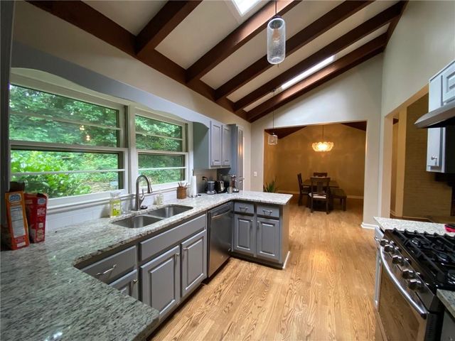 5810 Brookgreen Road, Atlanta, GA 30328