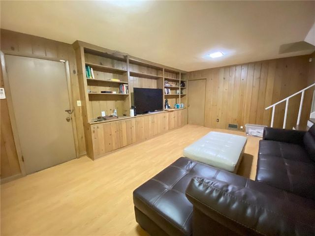 5810 Brookgreen Road, Atlanta, GA 30328