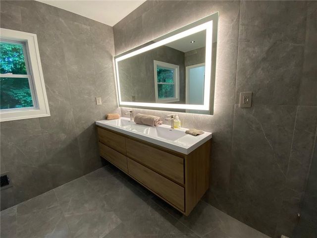 5810 Brookgreen Road, Atlanta, GA 30328