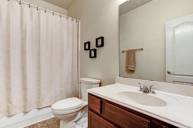 9211 Hidden Lake E, Magnolia, TX 77354